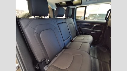 Defender 110 4