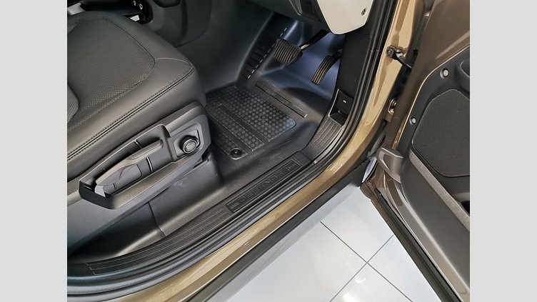 2025 認定中古車 Land Rover Defender 110 ゴンドワナストーン D350 ディーゼルマイルドハイブリッド S