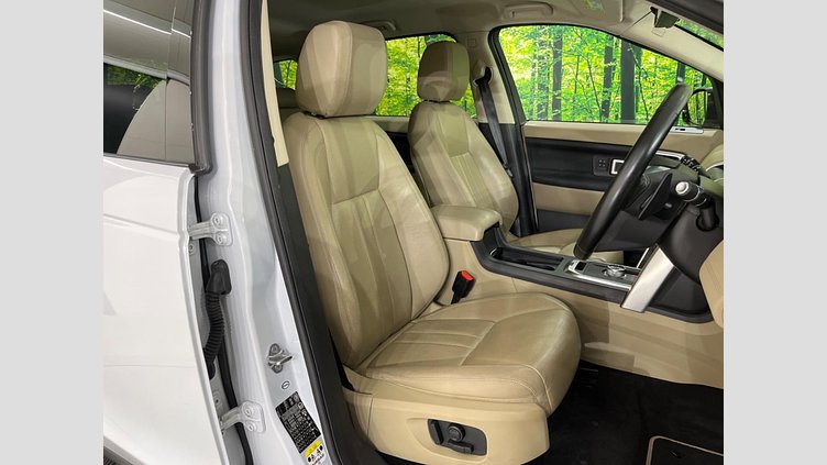 2016 認定中古車 Land Rover Discovery Sport Yulong White 2.0 litre Si4 Petrol HSE