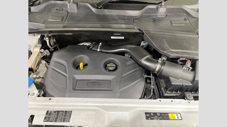 2016 認定中古車 Land Rover Discovery Sport Yulong White 2.0 litre Si4 Petrol HSE