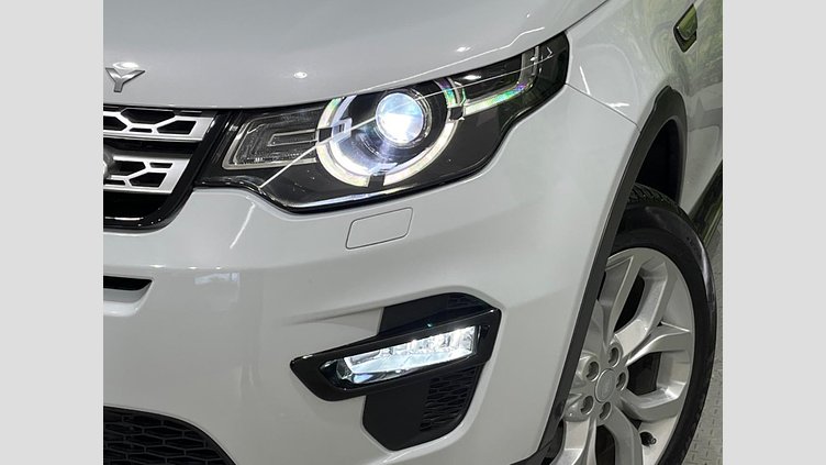 2016 認定中古車 Land Rover Discovery Sport Yulong White 2.0 litre Si4 Petrol HSE