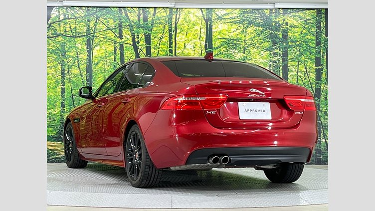 2017 認定中古車 Jaguar XE Firenze Red ディーゼル　D180 R-SPORTS