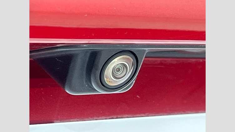 2017 認定中古車 Jaguar XE Firenze Red ディーゼル　D180 R-SPORTS