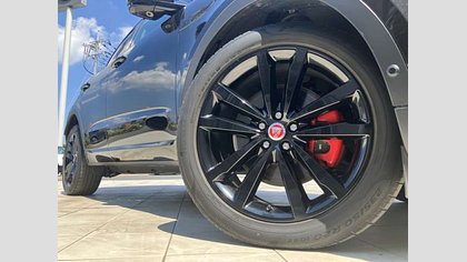 E-Pace 8