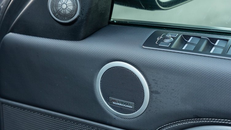 2026 Approved Land Rover Discovery Varesine Blue D350 Dynamic HSE