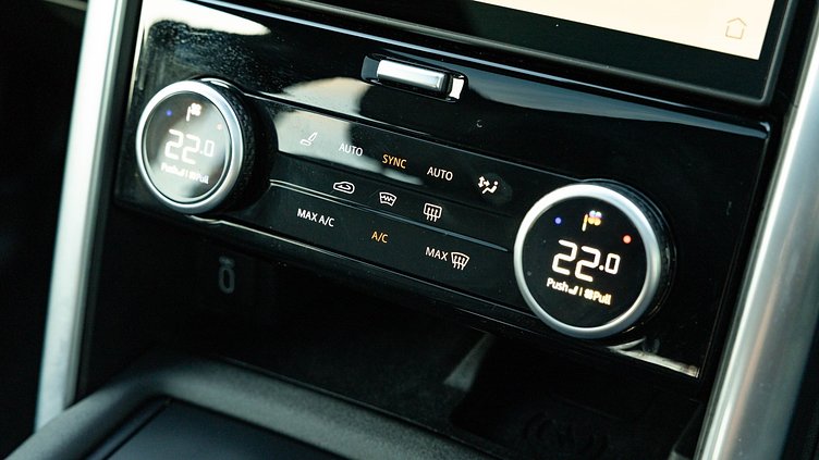 2026 Approved Land Rover Discovery Varesine Blue D350 Dynamic HSE