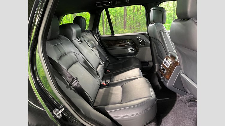2021 認定中古車 Land Rover Range Rover サントリーニブラック 3.0リッターV6 258PS ディーゼル スタンダードホイールベース VOGUE