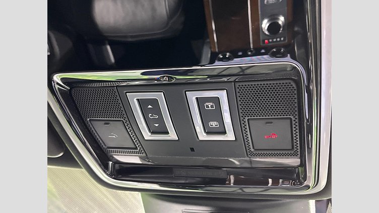 2021 認定中古車 Land Rover Range Rover サントリーニブラック 3.0リッターV6 258PS ディーゼル スタンダードホイールベース VOGUE
