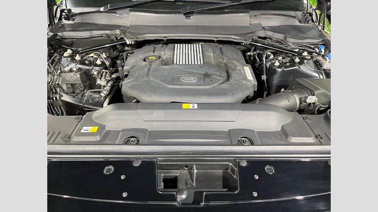 2021 認定中古車 Land Rover Range Rover サントリーニブラック 3.0リッターV6 258PS ディーゼル スタンダードホイールベース VOGUE