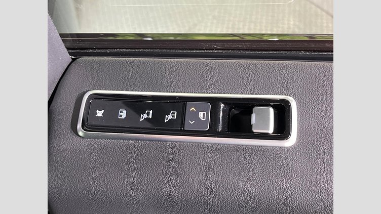 2021 認定中古車 Land Rover Range Rover サントリーニブラック 3.0リッターV6 258PS ディーゼル スタンダードホイールベース VOGUE
