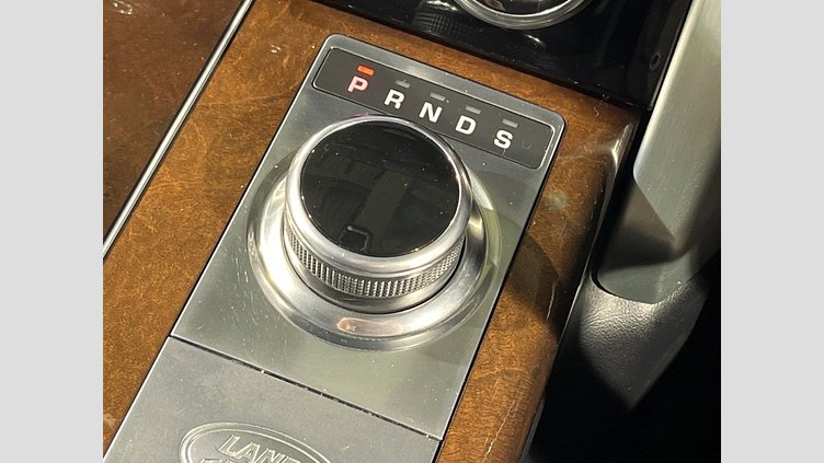 2021 認定中古車 Land Rover Range Rover サントリーニブラック 3.0リッターV6 258PS ディーゼル スタンダードホイールベース VOGUE