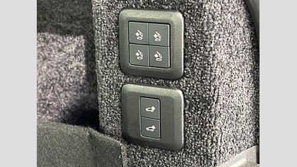 Range Rover 61
