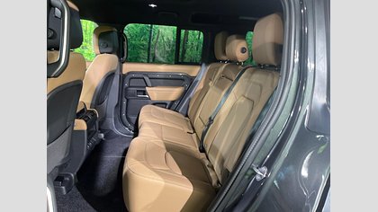 Defender 110 4