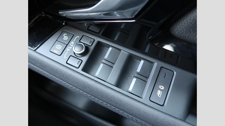 2020 認定中古車 Land Rover Range Rover Evoque ユーロンホワイト P200 S