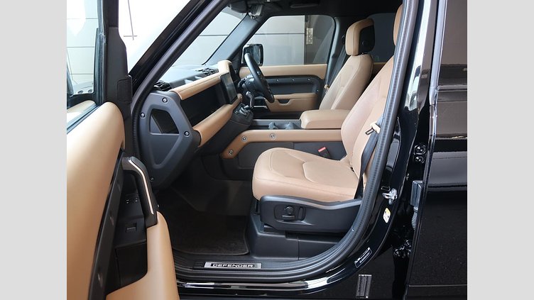 2025 認定中古車 Land Rover Defender 110 サントリーニブラック D350 ディーゼルマイルドハイブリッド X-Dynamic HSE