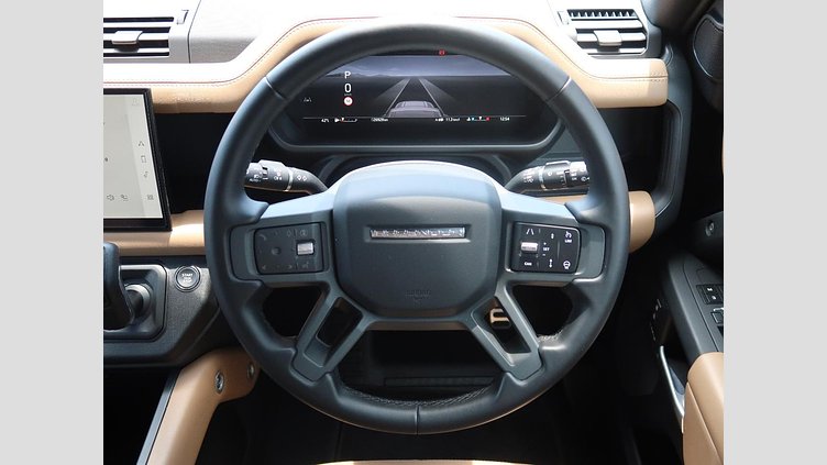 2025 認定中古車 Land Rover Defender 110 サントリーニブラック D350 ディーゼルマイルドハイブリッド X-Dynamic HSE