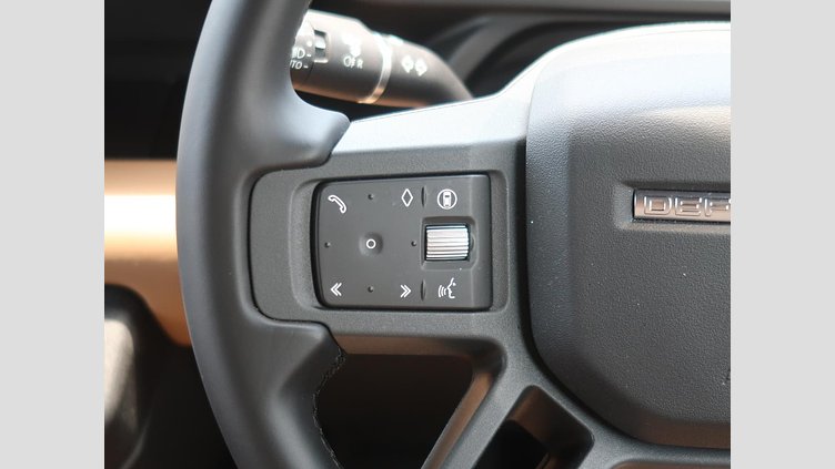 2025 認定中古車 Land Rover Defender 110 サントリーニブラック D350 ディーゼルマイルドハイブリッド X-Dynamic HSE