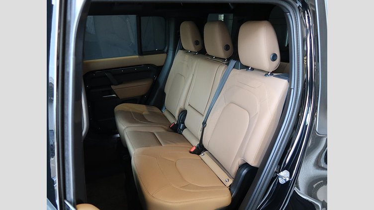 2025 認定中古車 Land Rover Defender 110 サントリーニブラック D350 ディーゼルマイルドハイブリッド X-Dynamic HSE