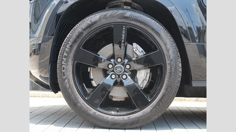 2025 認定中古車 Land Rover Defender 110 サントリーニブラック D350 ディーゼルマイルドハイブリッド X-Dynamic HSE