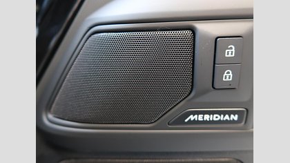 Defender 110 7