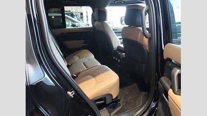 Defender 110 9