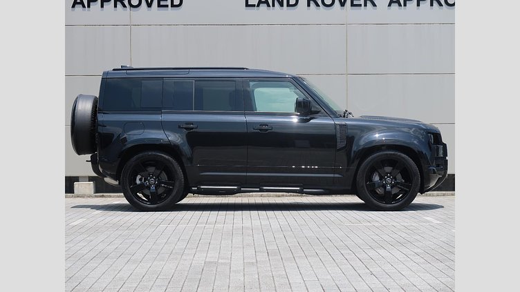 2025 認定中古車 Land Rover Defender 110 サントリーニブラック D350 ディーゼルマイルドハイブリッド X-Dynamic HSE