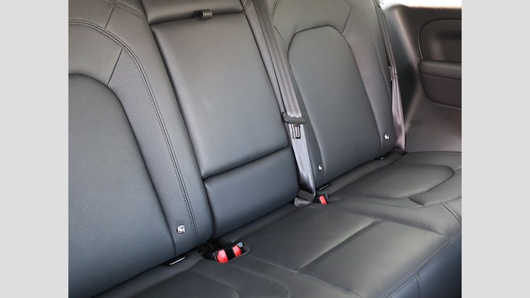 2023 認定中古車 Land Rover Defender 90 サントリーニブラック P300 AWD（AT） XS EDITION