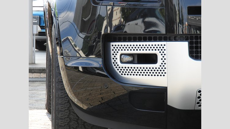 2023 認定中古車 Land Rover Defender 90 サントリーニブラック P300 AWD（AT） XS EDITION