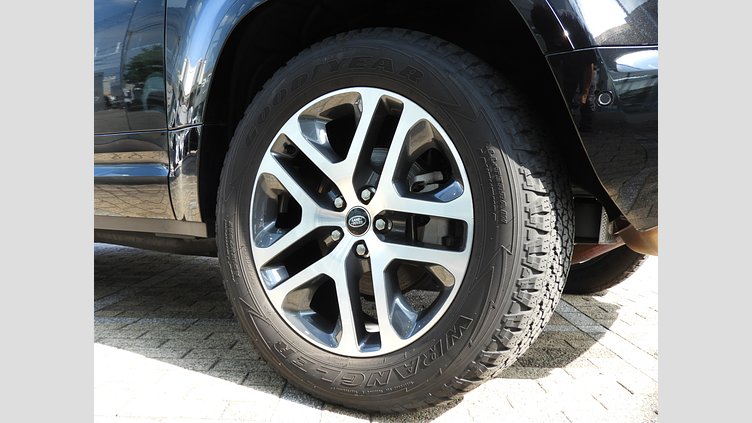 2023 認定中古車 Land Rover Defender 90 サントリーニブラック P300 AWD（AT） XS EDITION