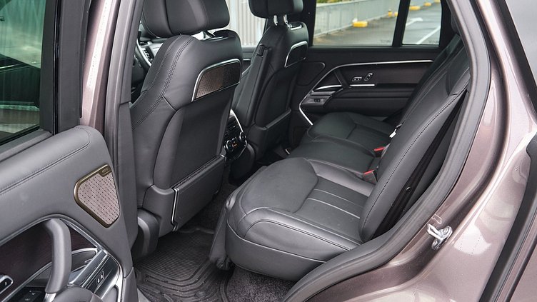 2024 Approved Land Rover Range Rover Charente Grey P530 Autobiography SWB
