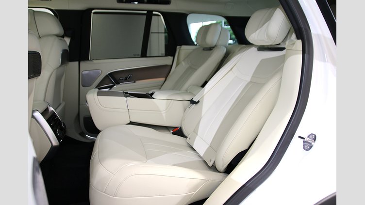 2024 認定中古車 Land Rover Range Rover オストゥーニパールホワイト P550 AWD PHEV（AT） スタンダードホイールベース Autobiography