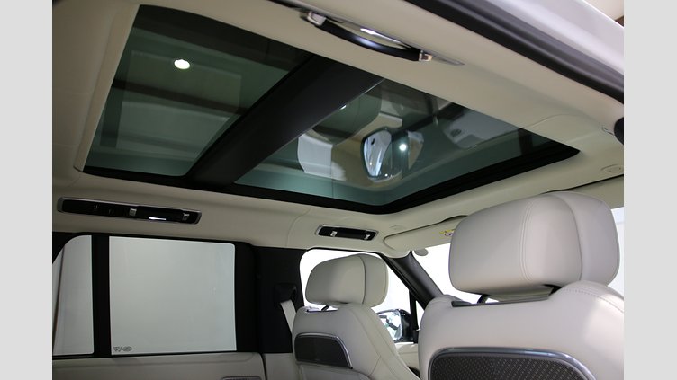 2024 認定中古車 Land Rover Range Rover オストゥーニパールホワイト P550 AWD PHEV（AT） スタンダードホイールベース Autobiography