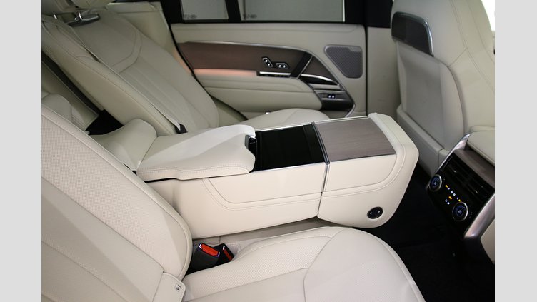 2024 認定中古車 Land Rover Range Rover オストゥーニパールホワイト P550 AWD PHEV（AT） スタンダードホイールベース Autobiography