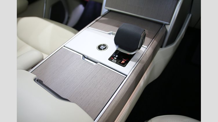 2024 認定中古車 Land Rover Range Rover オストゥーニパールホワイト P550 AWD PHEV（AT） スタンダードホイールベース Autobiography