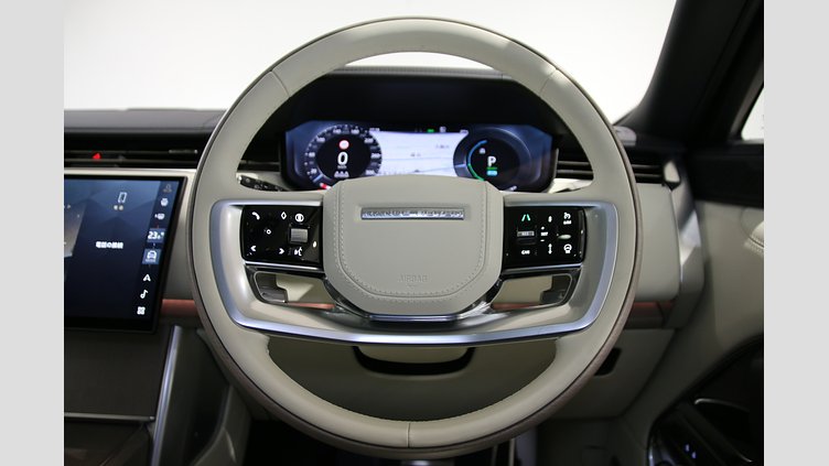 2024 認定中古車 Land Rover Range Rover オストゥーニパールホワイト P550 AWD PHEV（AT） スタンダードホイールベース Autobiography