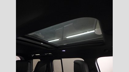 Defender 110 8