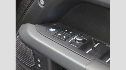 Defender 110 18