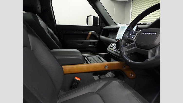 2022 認定中古車 Land Rover Defender 110 カルパチアングレイ D300 AWD（AT） X-DYNAMIC SE
