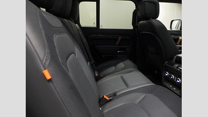 Defender 110 34