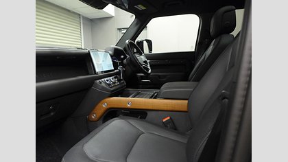 Defender 110 27
