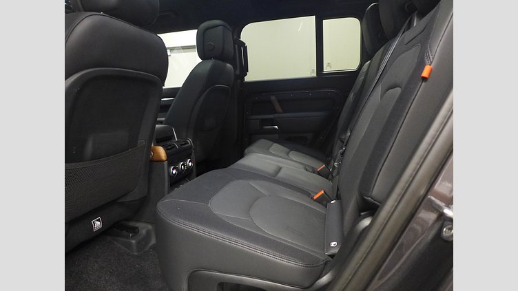 2022 認定中古車 Land Rover Defender 110 カルパチアングレイ D300 AWD（AT） X-DYNAMIC SE