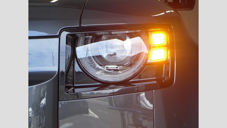 2022 認定中古車 Land Rover Defender 110 カルパチアングレイ D300 AWD（AT） X-DYNAMIC SE