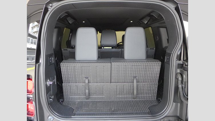 2022 認定中古車 Land Rover Defender 110 カルパチアングレイ D300 AWD（AT） X-DYNAMIC SE
