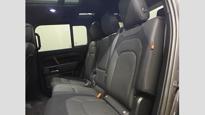 Defender 110 31