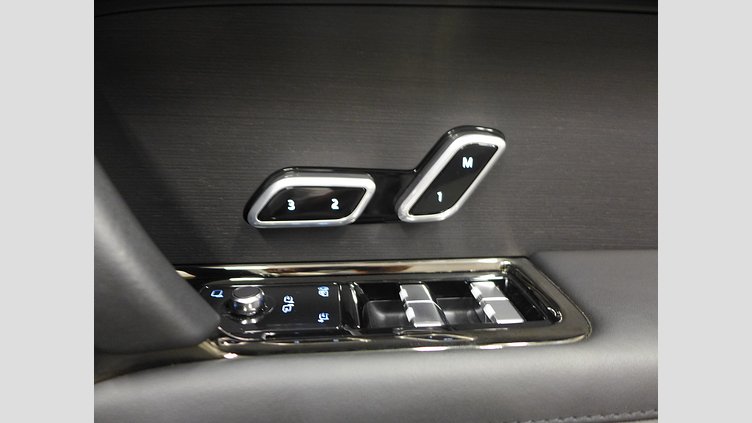 2023 認定中古車 Land Rover Range Rover Sport アイガーグレイ 3.0リッター6気筒300PSターボチャージドディーゼルMHEV（オートマチック） AUTOBIOGRAPHY