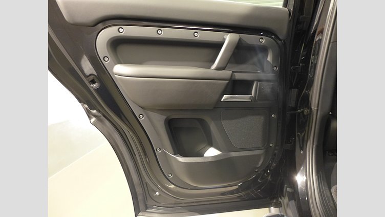 2024 認定中古車 Land Rover Defender 110 サントリーニブラック D350 ディーゼルマイルドハイブリッド X-Dynamic HSE