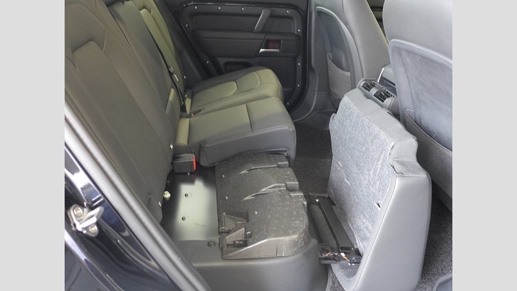 2024 認定中古車 Land Rover Defender 110 サントリーニブラック D350 ディーゼルマイルドハイブリッド X-Dynamic HSE