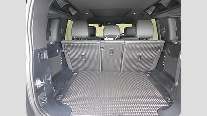 Defender 110 57
