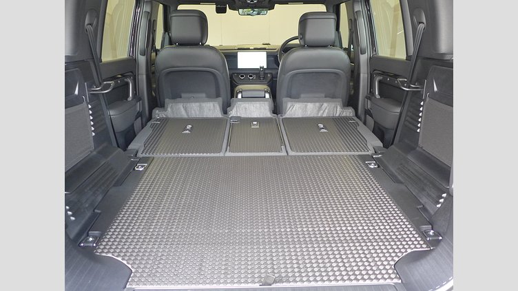 2024 認定中古車 Land Rover Defender 110 サントリーニブラック D350 ディーゼルマイルドハイブリッド X-Dynamic HSE