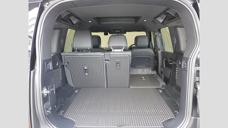 2024 認定中古車 Land Rover Defender 110 サントリーニブラック D350 ディーゼルマイルドハイブリッド X-Dynamic HSE